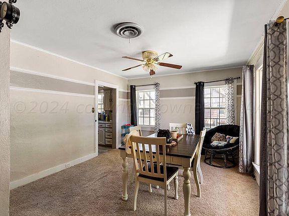 2nd image of 922 Denver Ave
