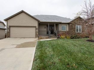 2305 W Piatt Ln, Olathe, KS 66061