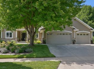 1908 Michigan Dr, Northfield, MN 55057