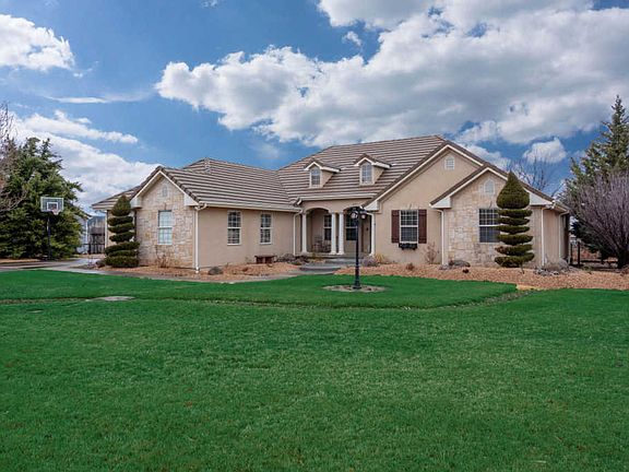 2nd image of 1087 Homestead Dr E