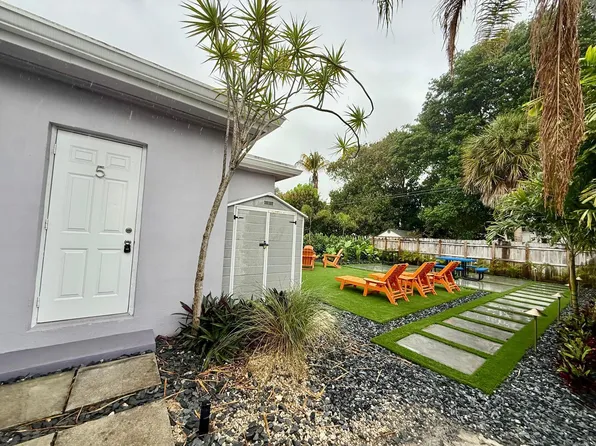 1215 NE 17th Ave #5, Fort Lauderdale, FL 33304