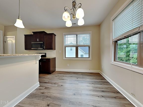 5th image of 214 Saddle Ln