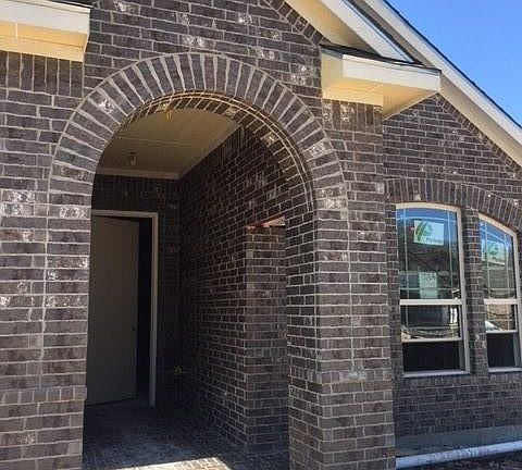 2nd image of 2928 Archer Dr