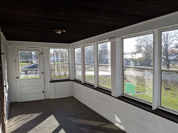 2nd image of 213 N Benton St