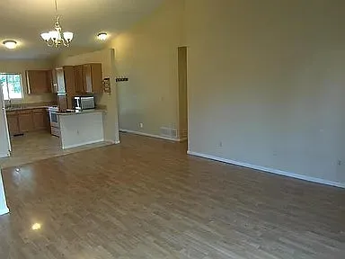 4787 Sunvalley Dr — Photo 2