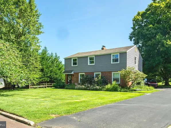 4033 School House Ln, Plymouth Meeting, PA 19462