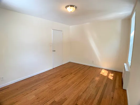 Rented by Smart NY Realty LLC | media 9