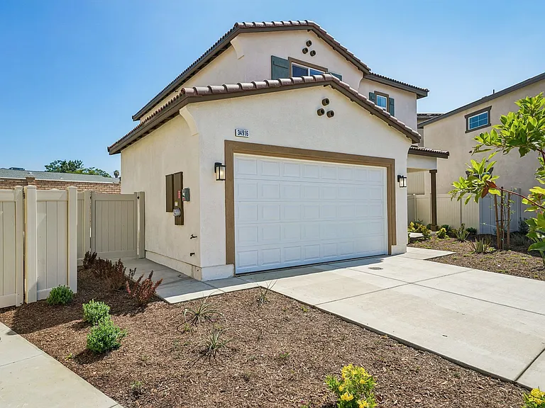 Yucaipa's New Rental Homes, Aviana Homes — Photo 34