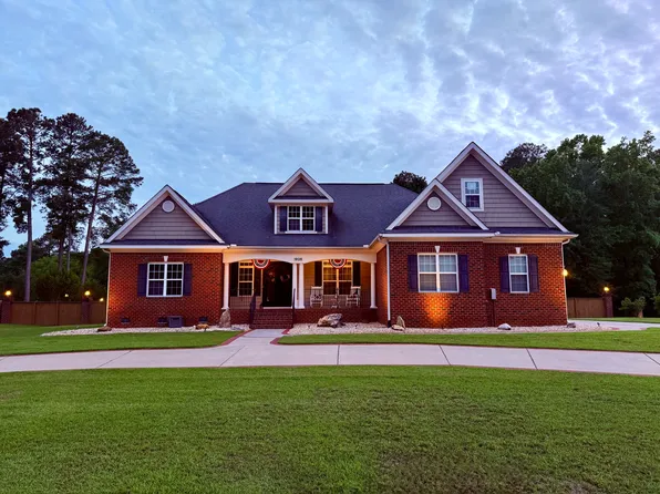 1928 Willowbrae Dr, Eastover, NC 28312