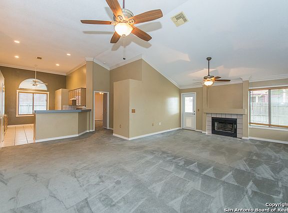 4th image of 325 Scotch Rose Ln