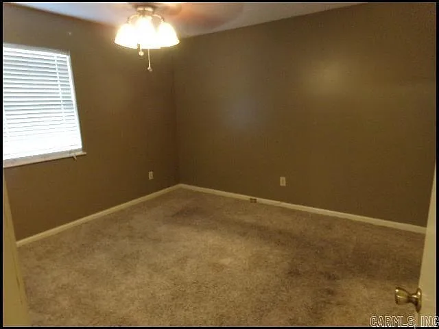 3405 Malloy St — Photo 9