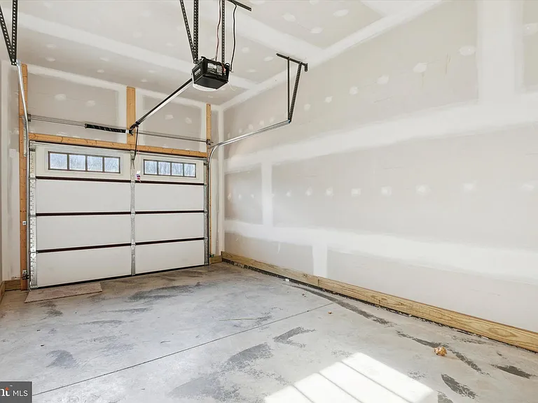 122 Silversmith Rd — Photo 26