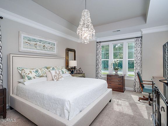 5th image of 142 Shearwater Lane S