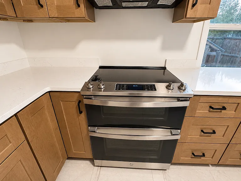 1823 E Stratford Ave — Photo 5