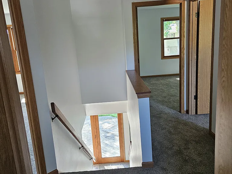 5310 Charles St — Photo 14