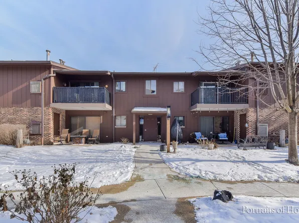 55 W 64th St APT 204, Westmont, IL 60559