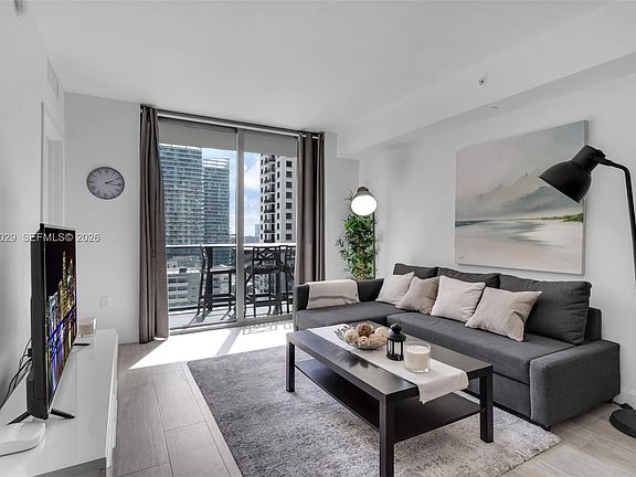 5th image of 55 SW 9th St APT 1705