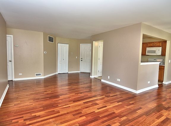3rd image of 106 Stirling Ln Unit Z1