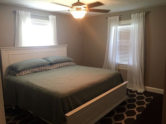 2nd image of 816 Walnut Ave