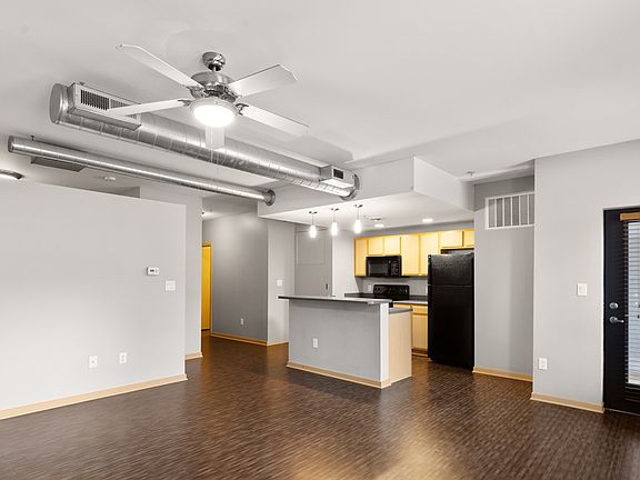 3rd image of 312 Court Ave APT 503