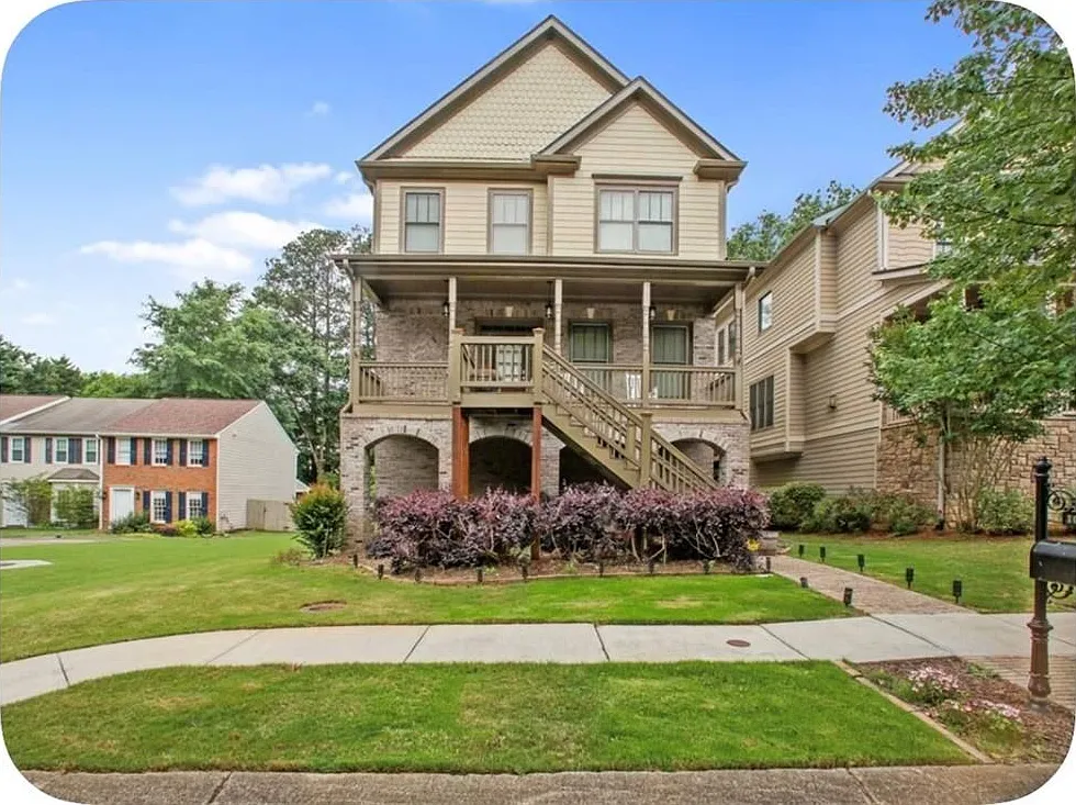 4 bed, 3.0 bath, 3268 sqft, $3,700 — Photo 1