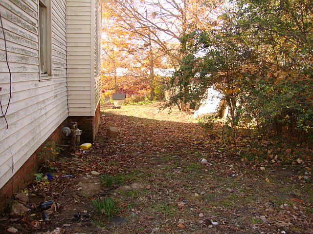 2nd image of 803 N 8th Ave