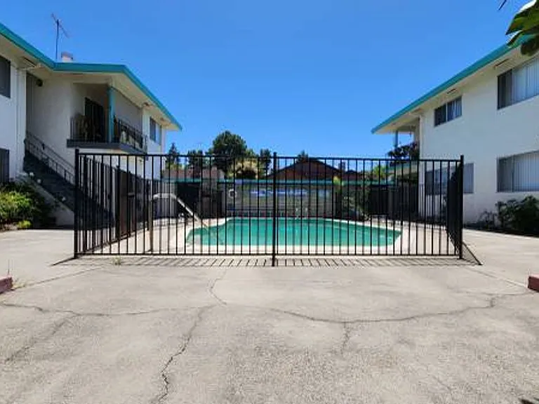 3002 Magliocco Dr — Photo 10