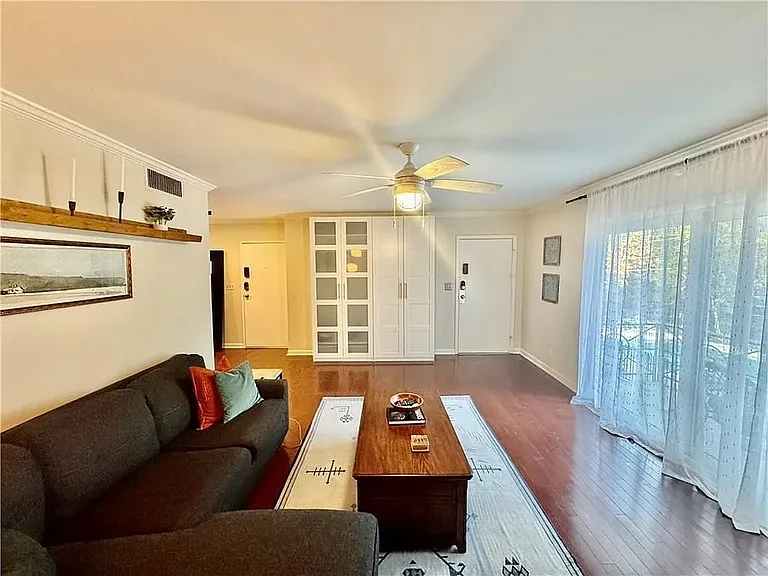 1230 Woodland Ave NE #4 — Photo 5