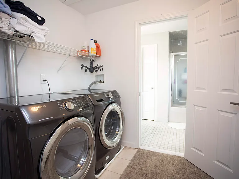 218 Wellspring Dr — Photo 4