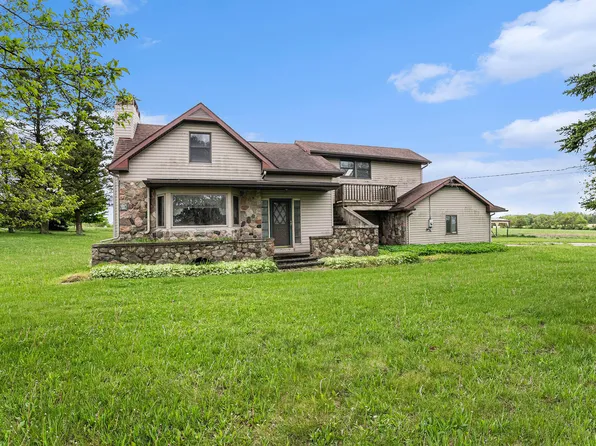 3011 W Bacon Rd, Hillsdale, MI 49242