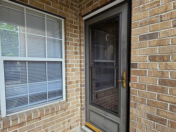 3rd image of 2932 Mulberry Lane #C