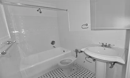 Rented by Manhattan Realty Group