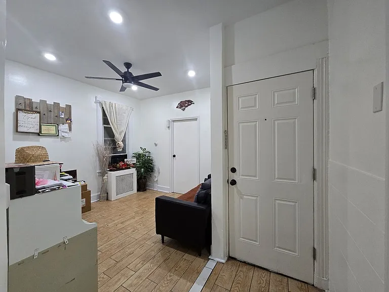 121 62nd St #1 — Photo 11