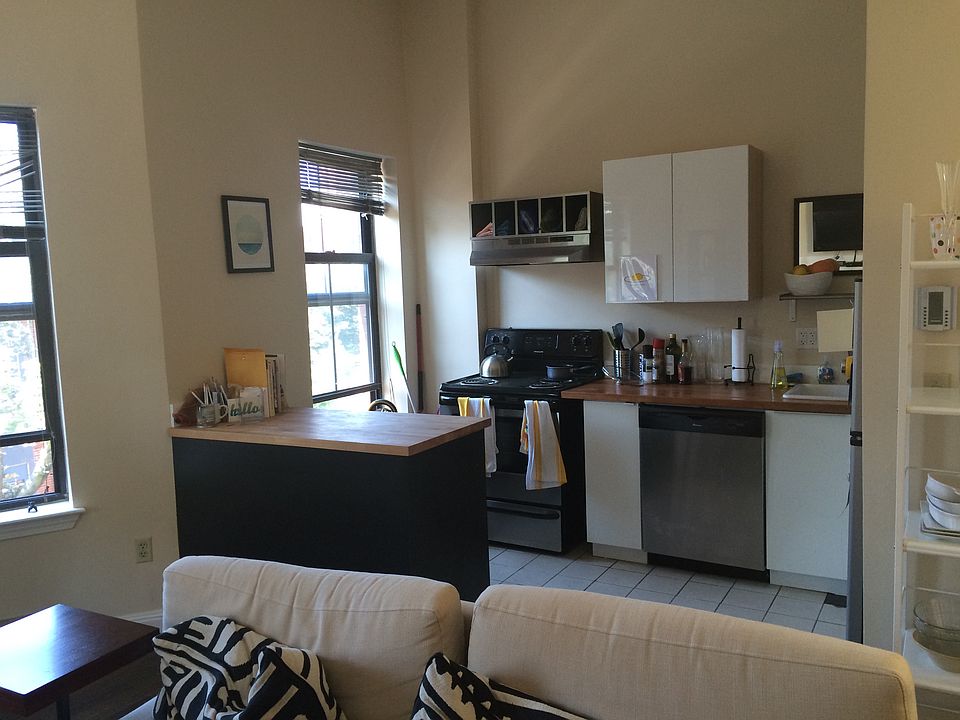 2nd image of 31 Hanson St