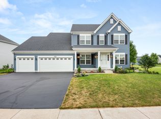 406 Mary Ann Cir, Sycamore, IL 60178