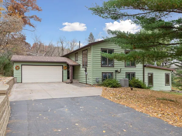 452 Valley View Trl, Houlton, WI 54082