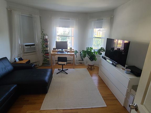 5th image of 148 Washington St Floor 2