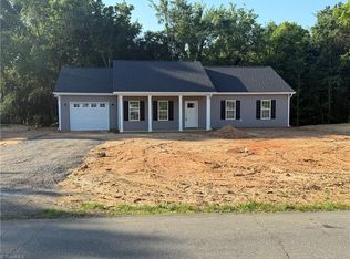 106 Meta Breeze Ln, Mocksville, NC 27028