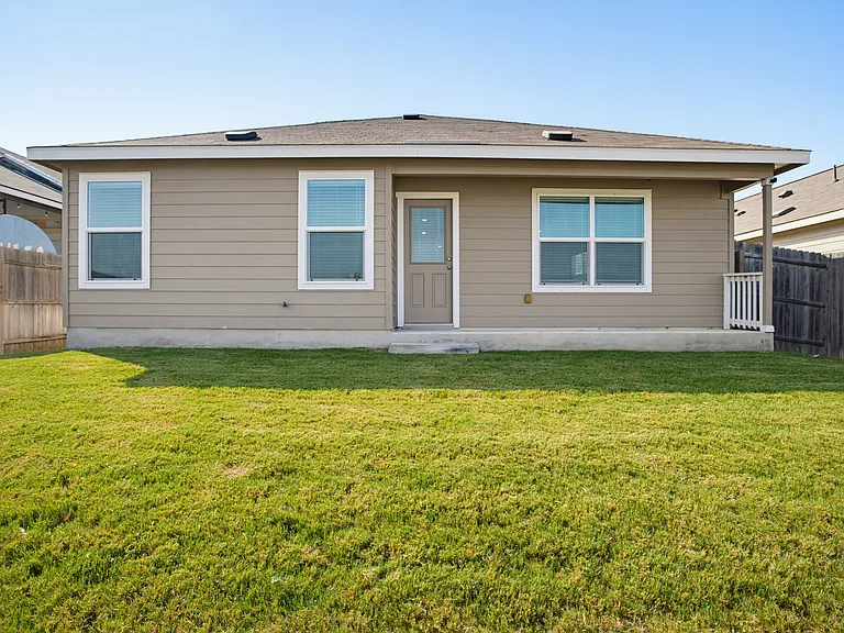 13138 Rosemary Cv — Photo 26