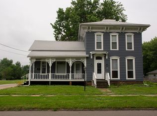 409 E Wall St, Morrison, IL 61270