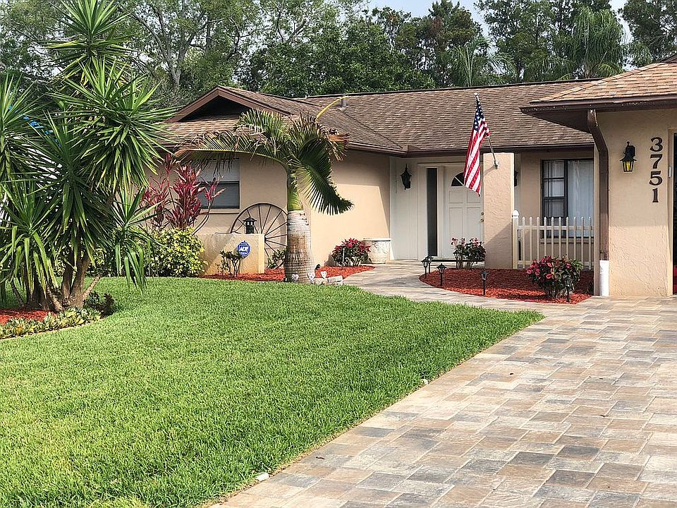 2nd image of 3751 Aster Dr