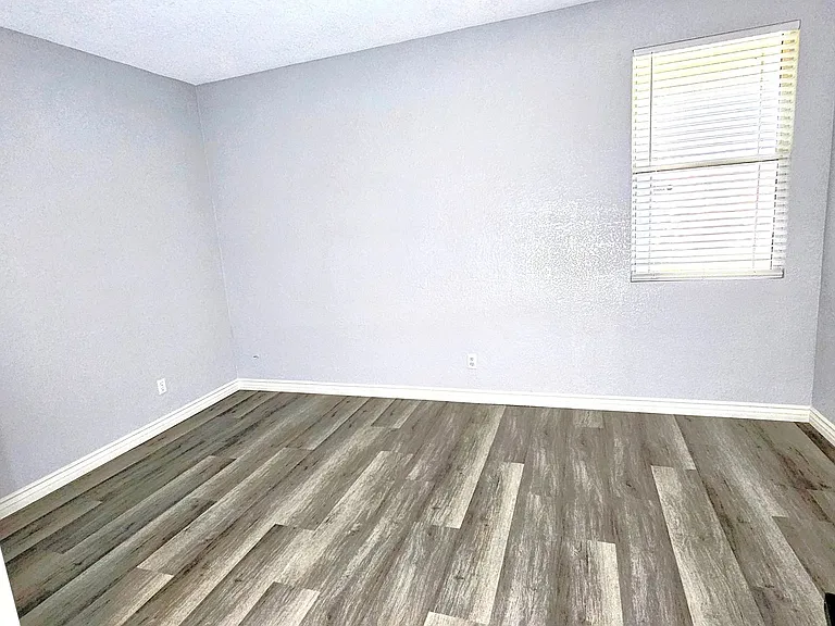 17371 Redmaple St — Photo 8