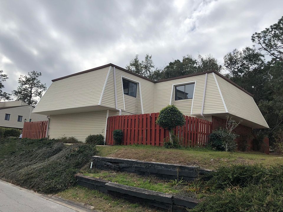 2nd image of 2142 NE 45th Ave