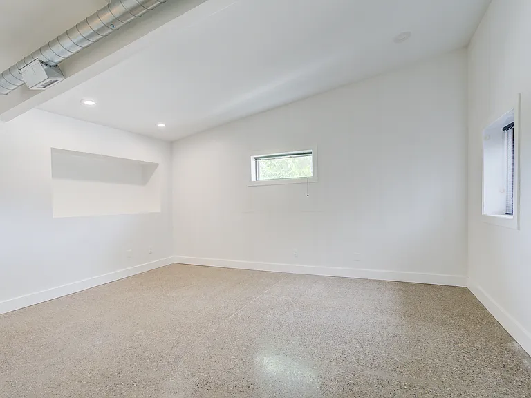 1300 Batavia Ave #2 — Photo 26