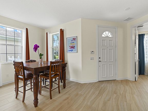 5th image of 106 Bonaire Lane