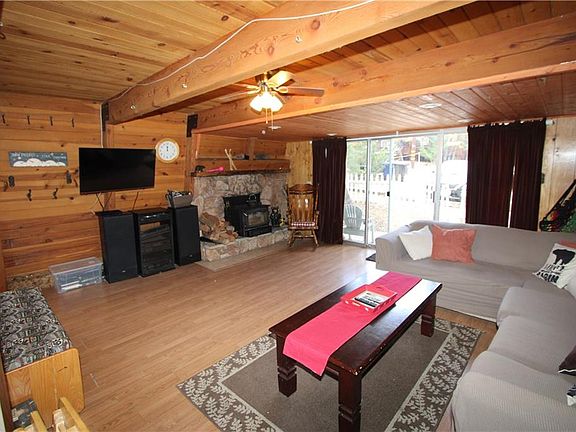 3rd image of 855 Holmes Ln