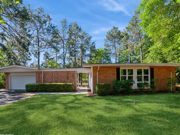341 Fairway Ln, Barnwell, SC 29812
