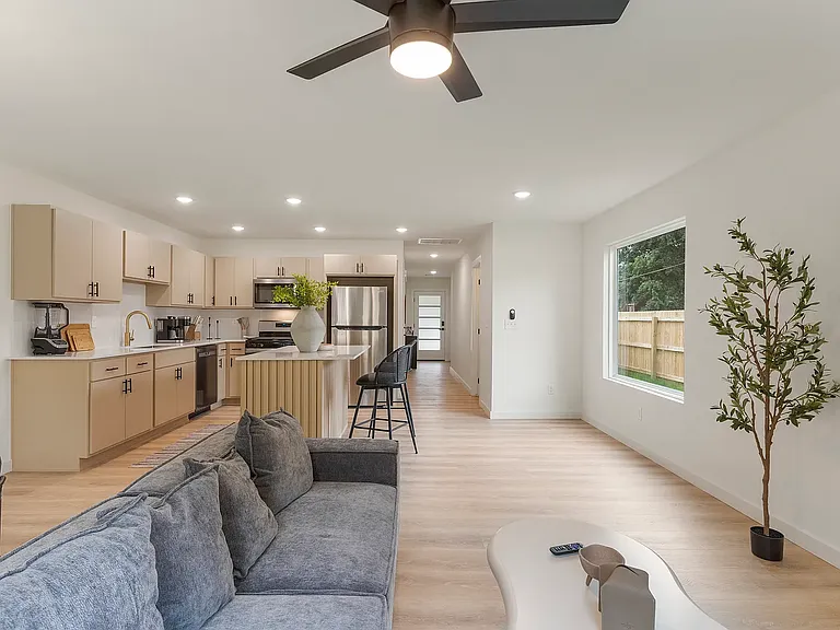 1746 S Jamestown Ave #A — Photo 25