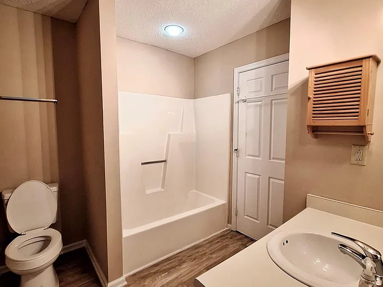 2903 Cedar Creek Rd #F — Photo 8