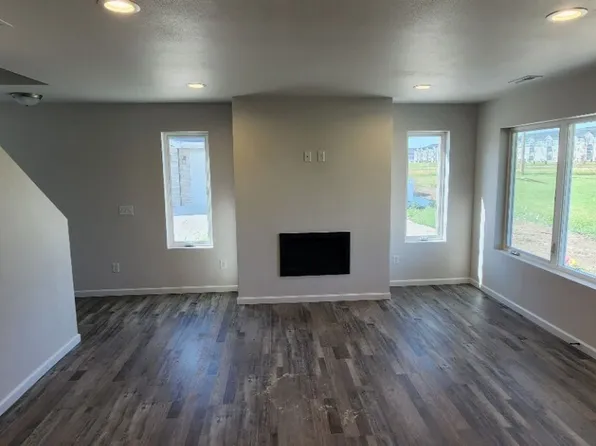 3320 Kenner Loop, Bismarck, ND 58504